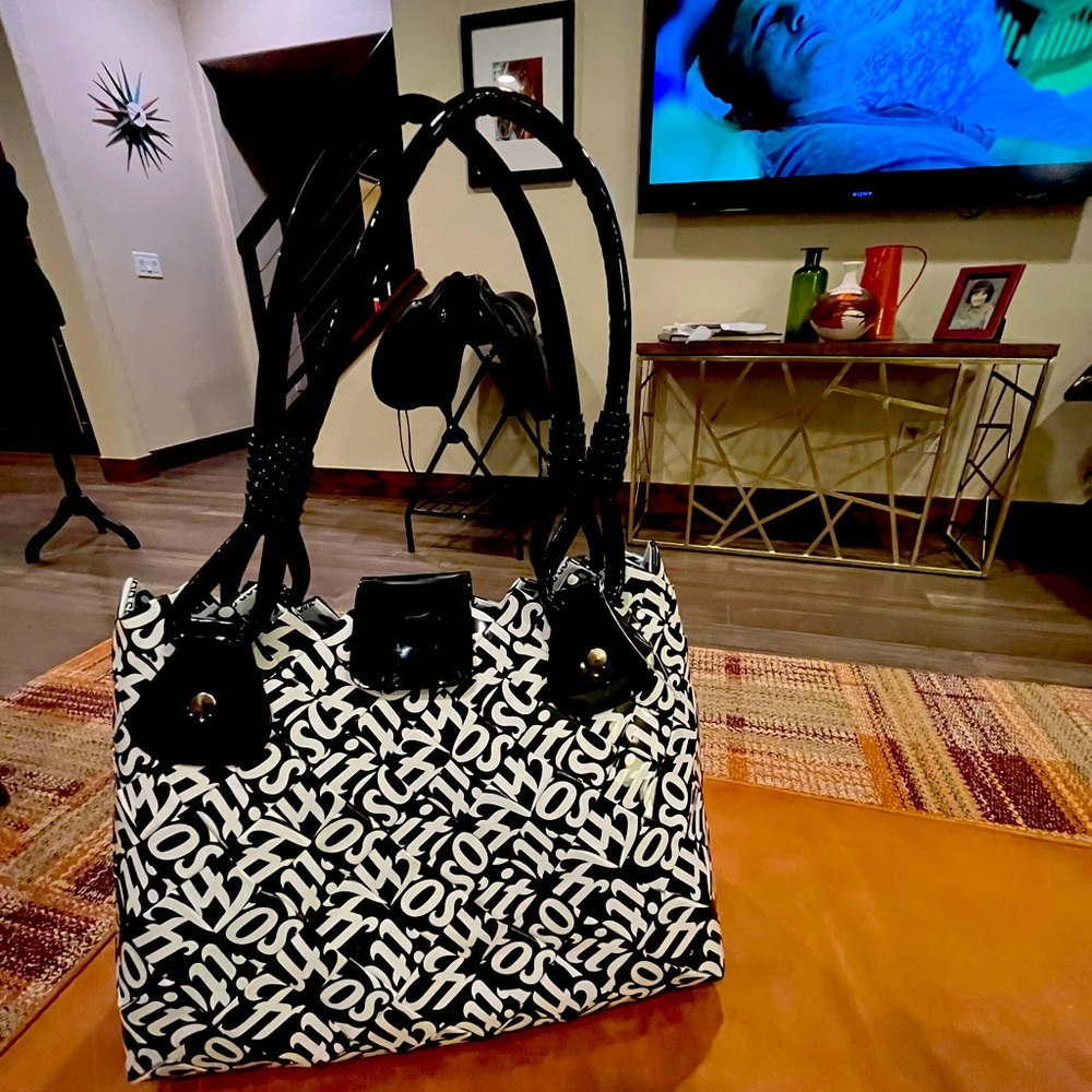 NWOT VIRTUE ART RECYCLED BAG MADE FROM FRITOS WRAPPER. 11hx14wx6d